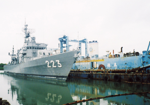 第2工場 自衛艦の解体